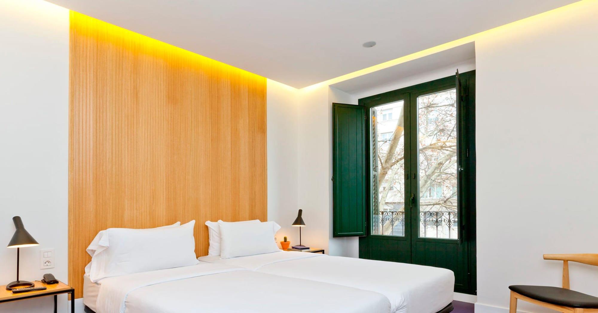 Sleep'N Atocha - B Corp Certified Hotel Madrid Exterior photo